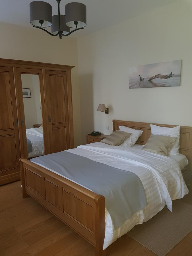 Logis - Chateau De La Motte - Hotel & Restaurant Liessies المظهر الخارجي الصورة