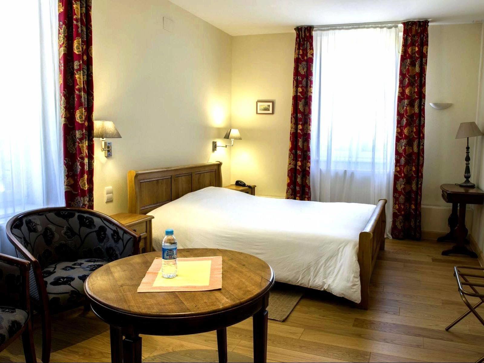 Logis - Chateau De La Motte - Hotel & Restaurant Liessies المظهر الخارجي الصورة